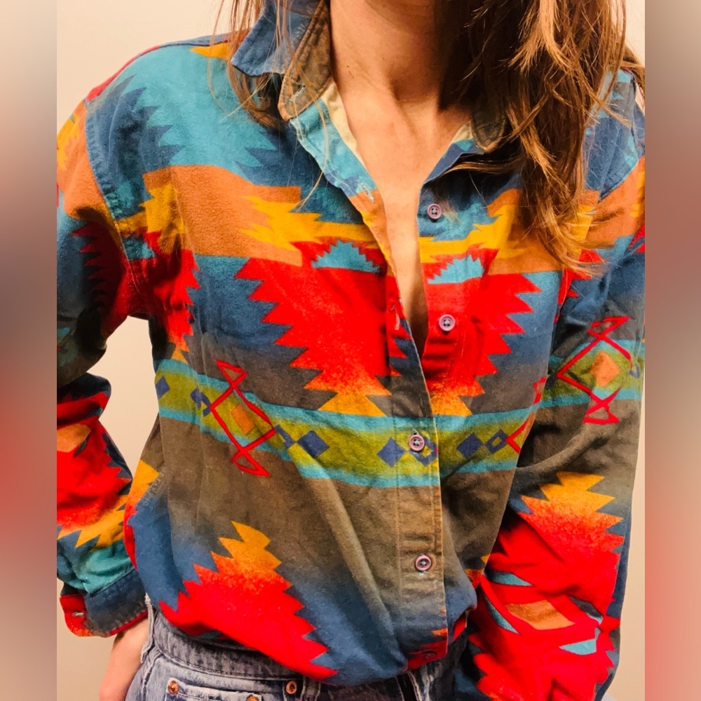 Vintage 90's Woolrich Southwestern Geometric Button-Down Shirt - Picture 10 of 12